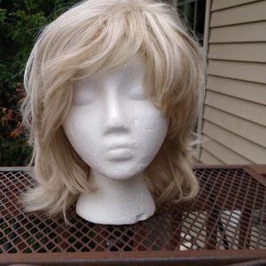 Womens Soft Wavy Blonde Wig